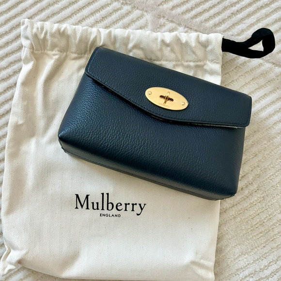 ❌❌SOLD ❌❌MULBERRY Darley Pouch in Navy Blue - Picture 2 of 11